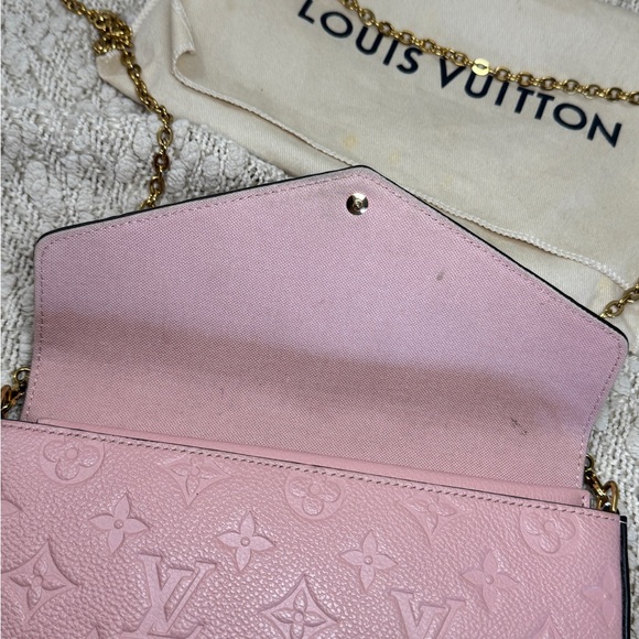 Louis Vuitton Félicie pochette Empreinte wallet on chain - Picture 7 of 12